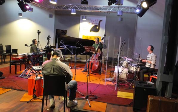 MIKE STERN - JAZOVIA.PL